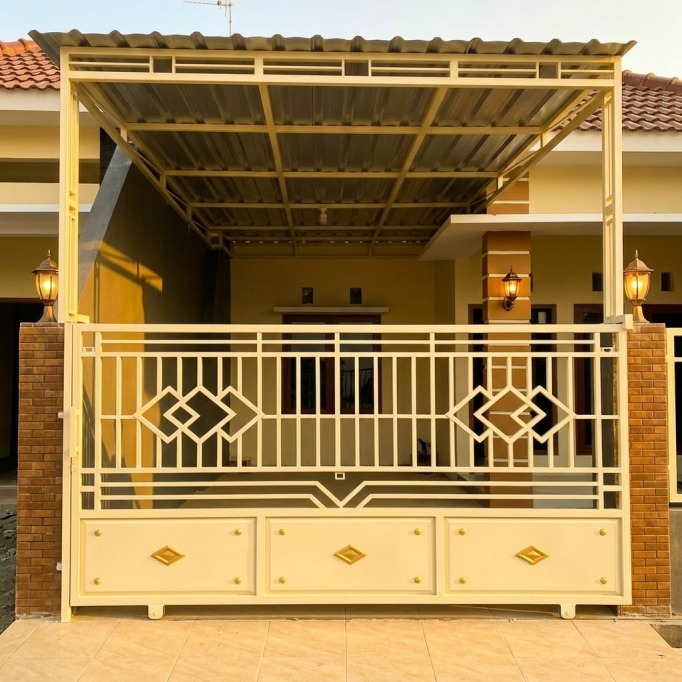 Pagar minimalis krem aksen diamond carport