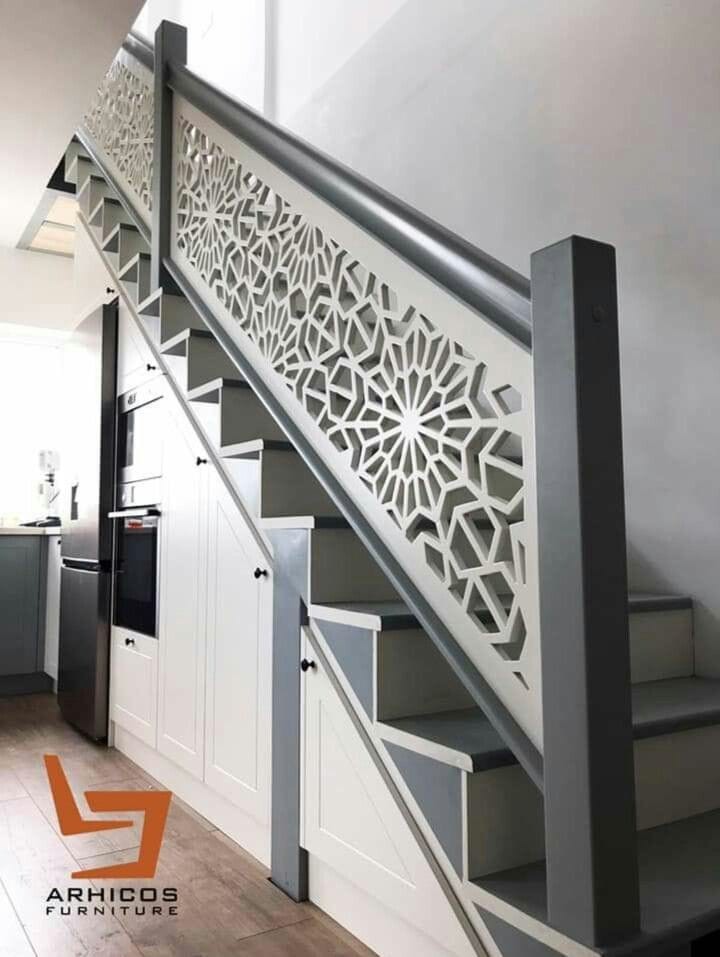Railing tangga industrial plat hitam